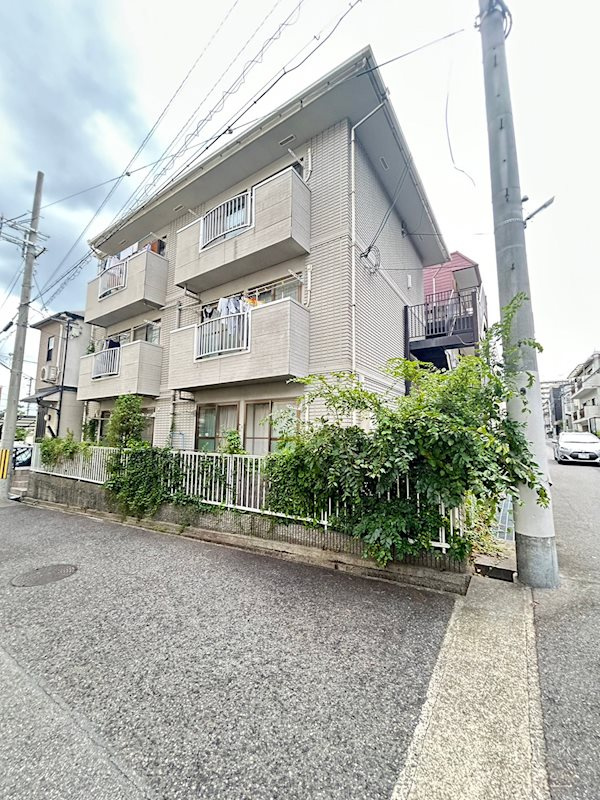 江川マンションの外観