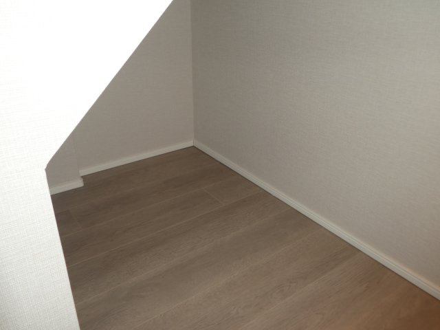 ☆ウォークインクローゼットから階段下の物入につながっています☆