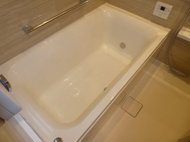 ☆足を延ばして一日の疲れを癒してくれるバスタブ☆