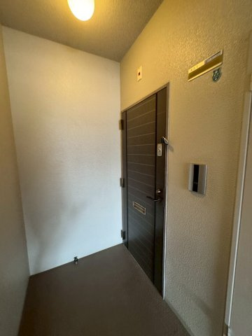 KHKコート板宿の玄関