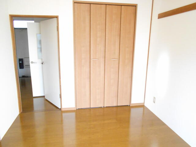 川崎市多摩区菅北浦１丁目の賃貸マンションの洋室