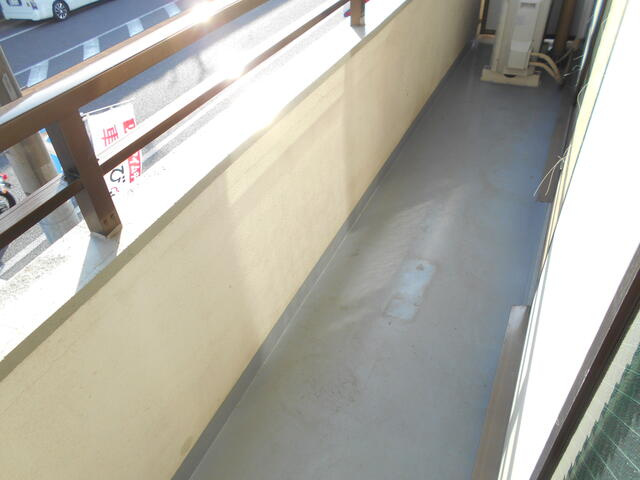 川崎市多摩区菅北浦１丁目の賃貸マンションのバルコニー