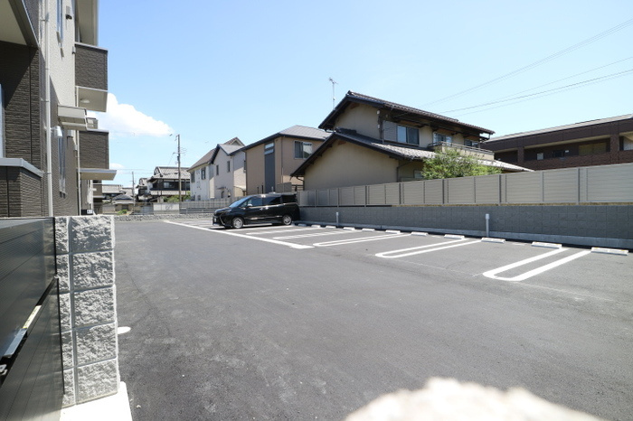 D-Place西飾磨Blossomの駐車場