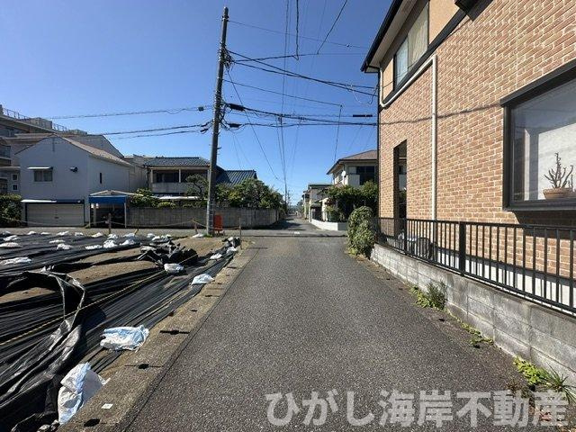 平塚市黒部丘　売地の前面道路含む現地写真|現地外観