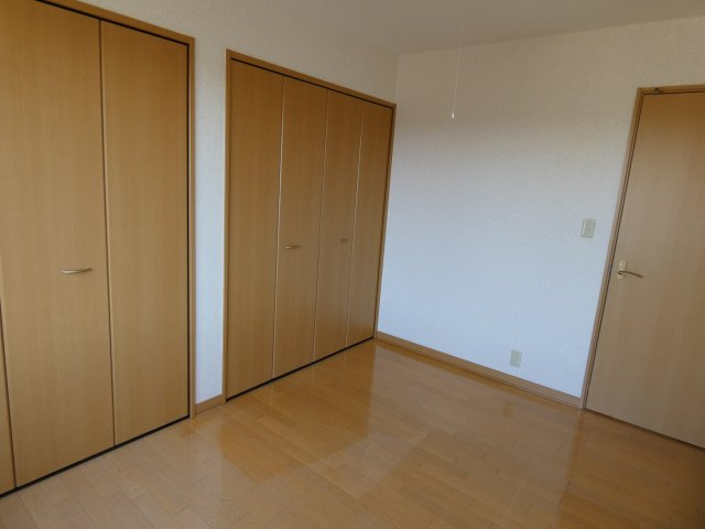 コーポエストリータの洋室
