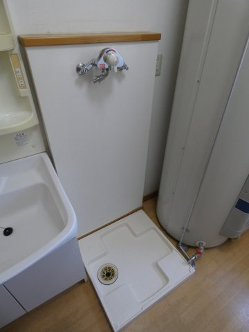 コーポエストリータの設備|洗濯機置場
