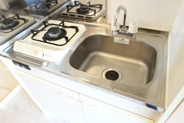町田市木曽東３丁目のアパートのキッチン