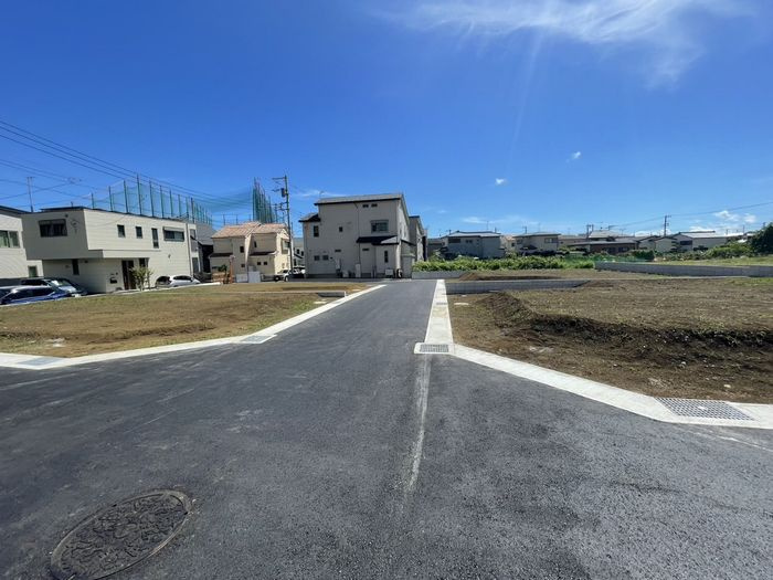 秦野市菩提売地　区画1の前面道路含む現地写真