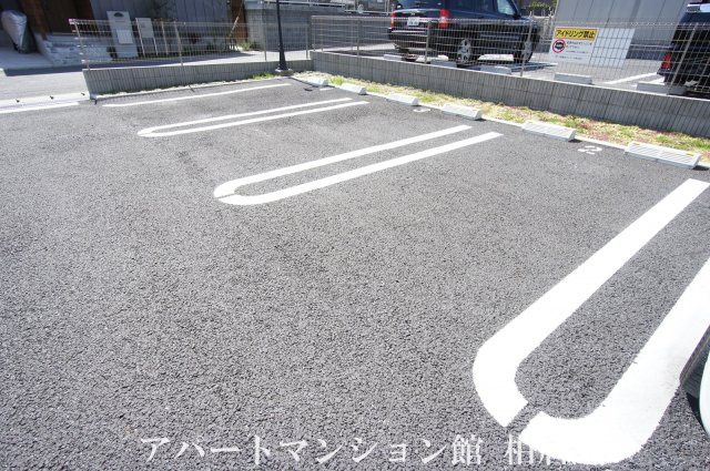 プランドール　Bの駐車場