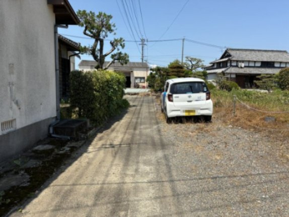 宇土市新開町の売地の前面道路含む現地写真