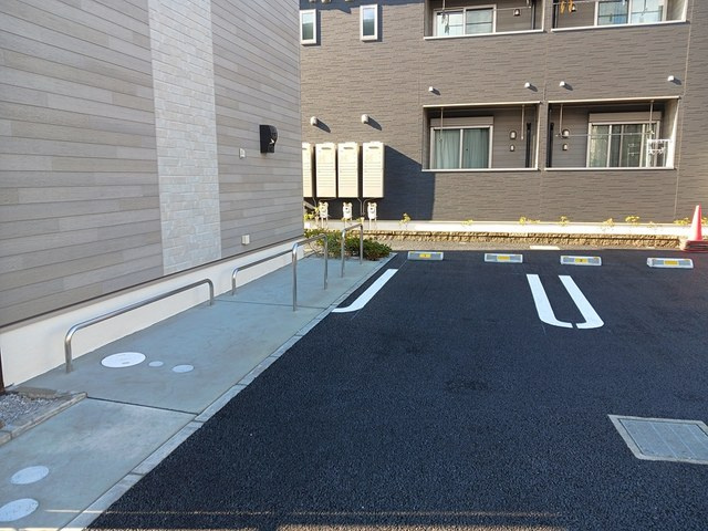 ミモザの駐車場