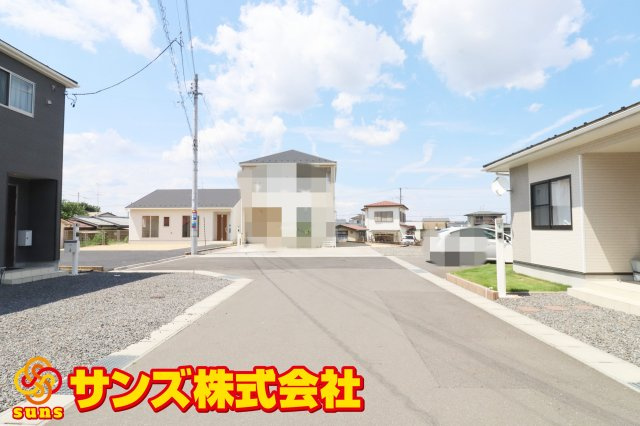 矢吹町小松第６　　　１号棟　　　善郷小学校、矢吹中学区の前面道路含む現地写真|東側前面道路