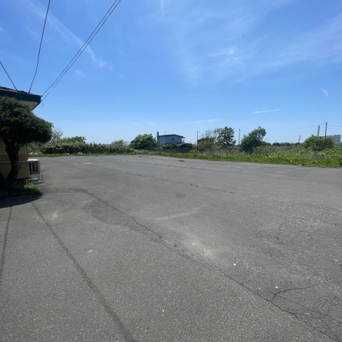 登別市幸町4丁目2テナントの駐車場