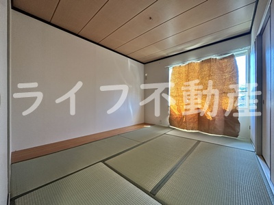 グリーンハイツ吉川の和室|日本らしい落ち着いた雰囲気の和室です