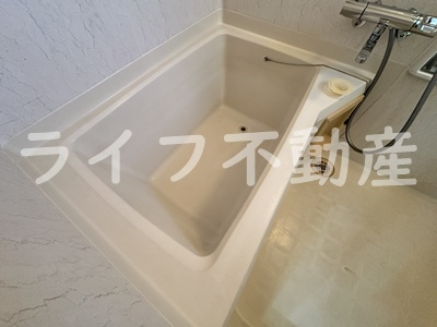 グリーンハイツ吉川の浴室|日々の疲れを癒すお風呂付です