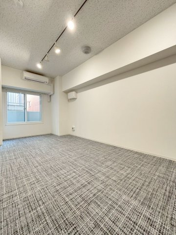「防音マンション」Konomi　三十三番館の洋室|在宅ワークから配信まで対応できる防音空間で防音床・防音壁・防音天井を採用した本格仕様。24時間楽器演奏が可能な、音楽好きにはたまらない！