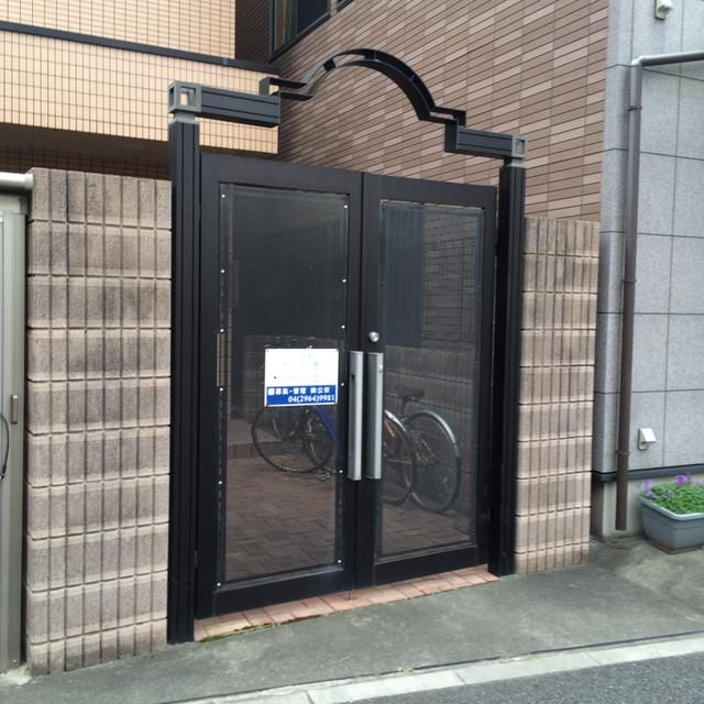 入間市豊岡４丁目の賃貸マンションのエントランス
