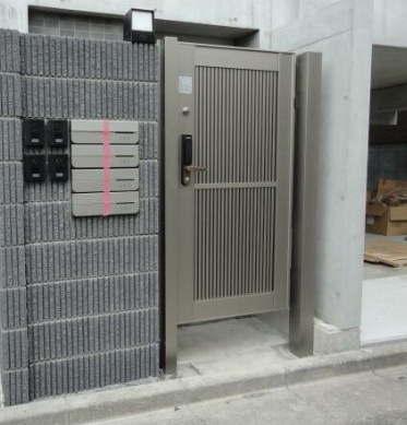 VILLA　YUTAKACHOのエントランス
