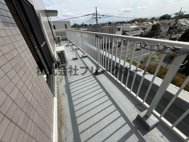 小金井市中町２丁目の賃貸マンションのバルコニー