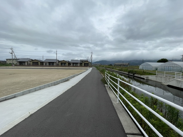 古志町建売分譲地の周辺