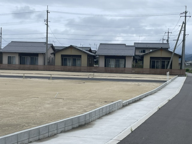 古志町建売分譲地の周辺