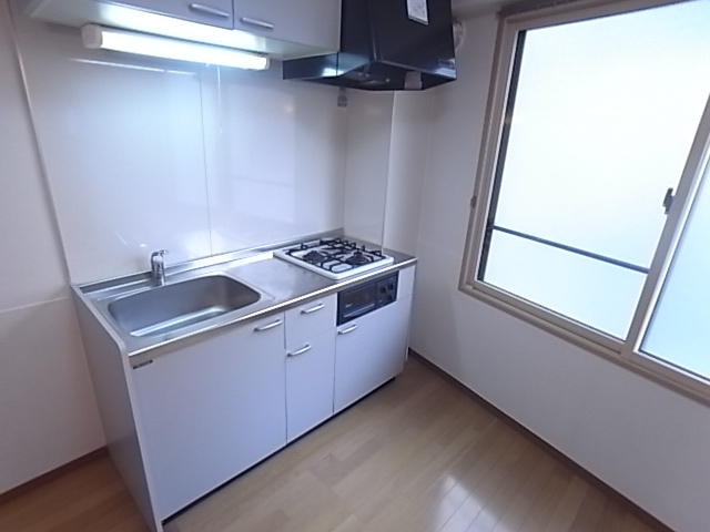 神戸市長田区腕塚町１丁目の賃貸マンションのキッチン