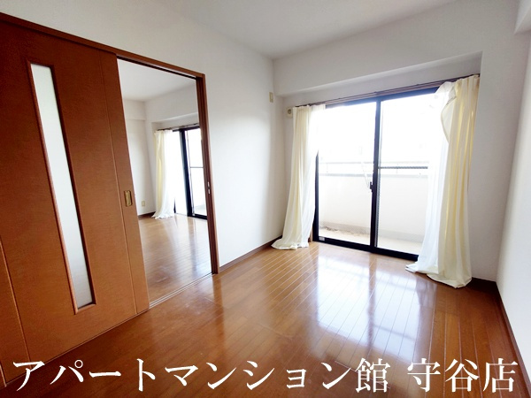 ウエストアールの内装