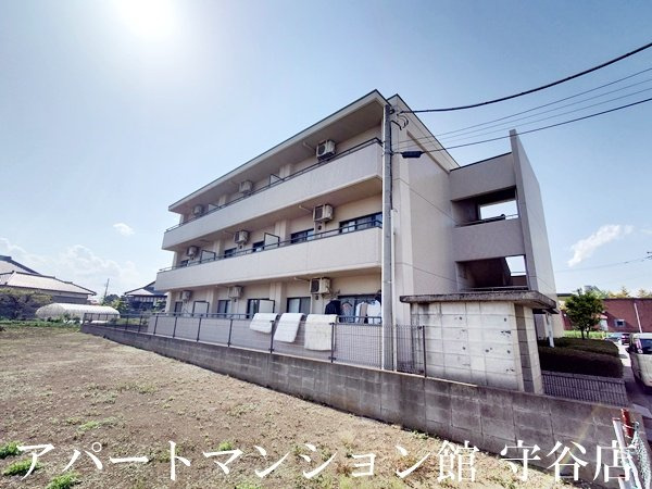 ウエストアールの外観