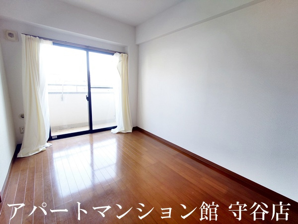 ウエストアールの寝室
