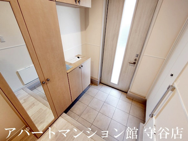 エルメゾンネクストの玄関