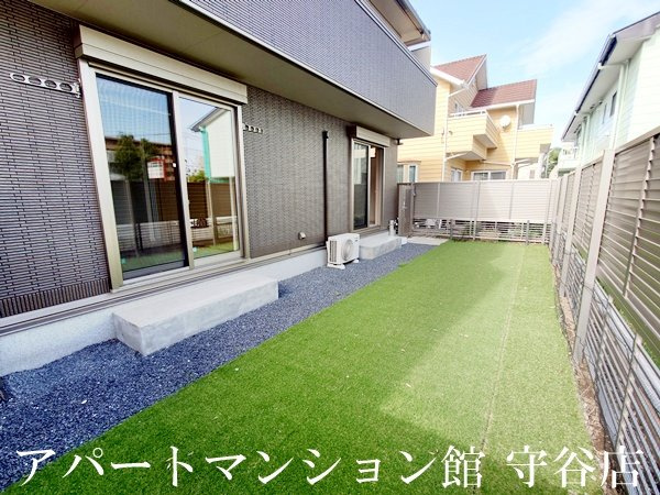 エルメゾンネクストの庭