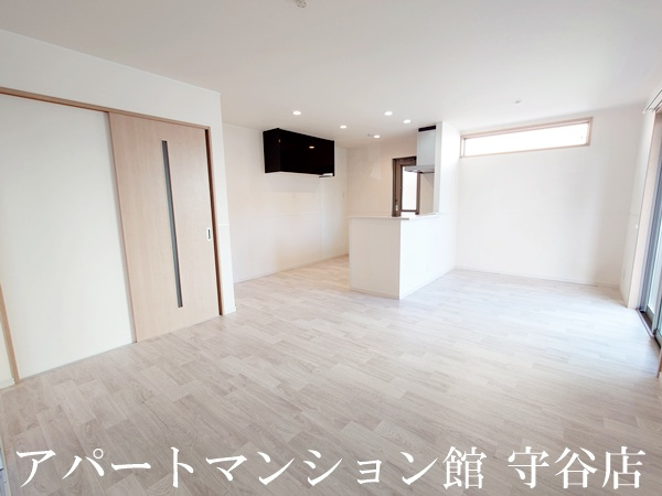 エルメゾンネクストの居間・リビング