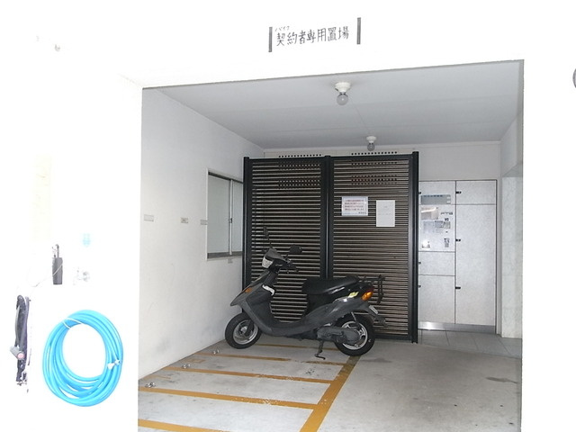 六甲アビタシオンの駐車場|バイク置場