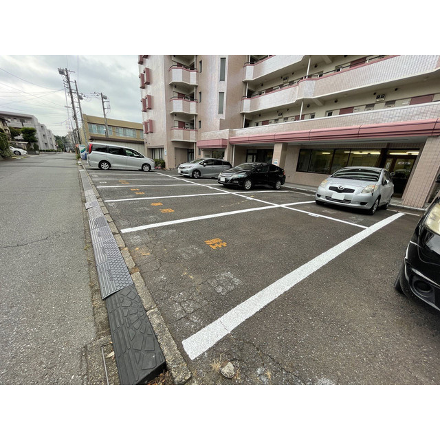 L’avenir Ka・su・gaの駐車場