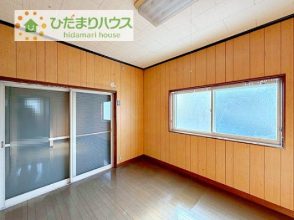 【洋室】 | 下妻市小島　中古戸建 | フローリングは掃除もしやすくていいですね♪
