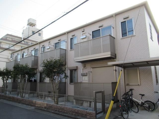 シャノワールの外観