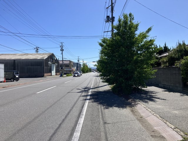 小名浜字中原 売土地の前面道路含む現地写真