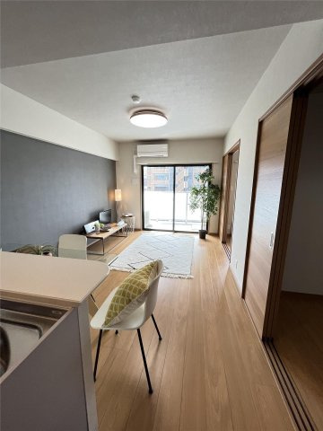 MODERN PALAZZO六本松stationの居間・リビング