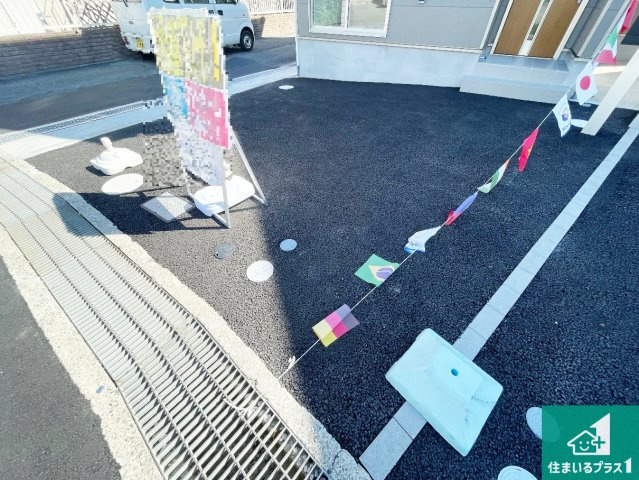 1日(土)2日(日)現地見学可能！　伊丹市千僧　全2邸の駐車場|駐車スペース！散水栓があるので、こまめに愛車を洗えます！