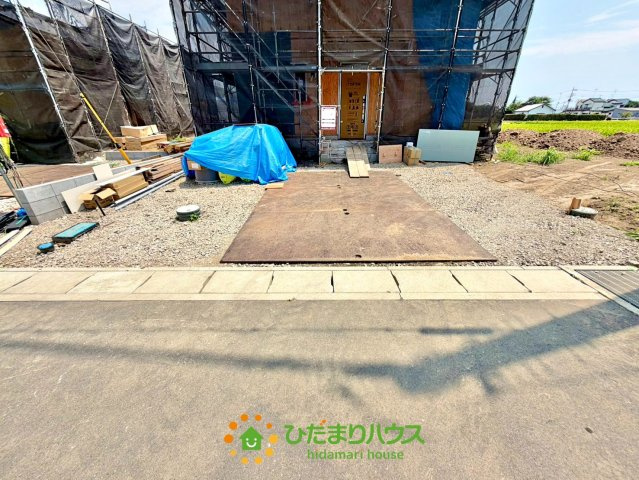 加須市北下新井第6　新築一戸建て　04　クレイドルガーデンの駐車場|26/08/02　撮影