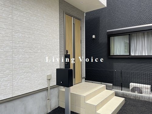 【仲介手数料０円】座間市栗原中央第41　新築一戸建ての玄関|座間市栗原中央第41　新築一戸建て