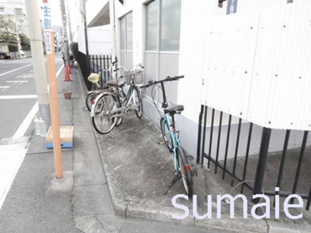 豊川マンションの駐車場|自転車から原付まあでＯＫ☆