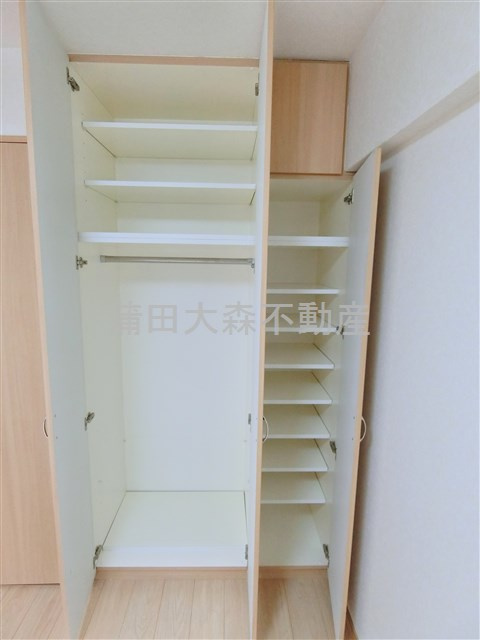 ルーブル仲六郷弐番館の収納|クローゼットプラス棚収納で収納力大！