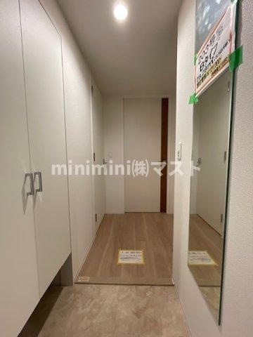セレニテ谷町四丁目アリエの玄関
