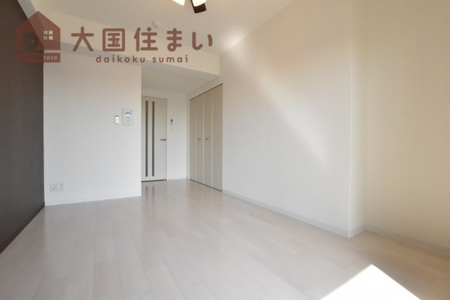 【洋室】 | Luxe難波西Ⅲ