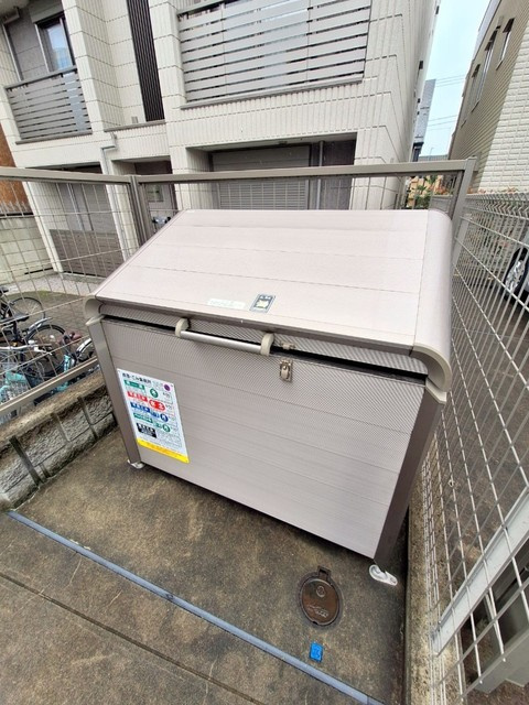 ヘーベルメゾン宮坂のその他共用部分|ゴミストッカー