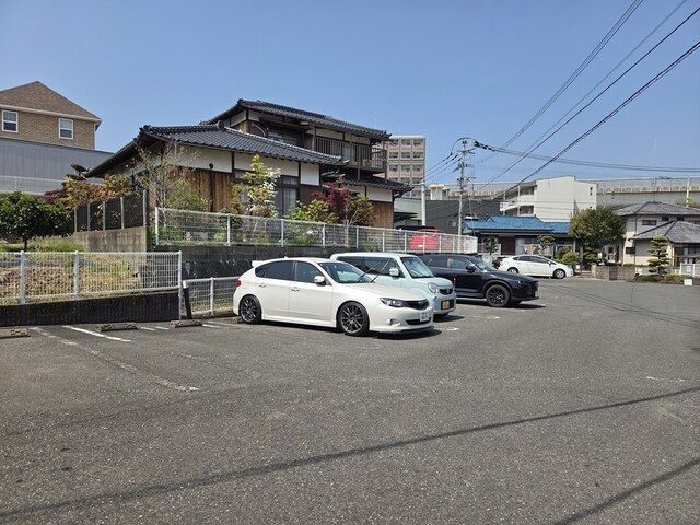 プランドールＡの駐車場
