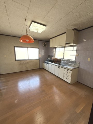 【居間・リビング】 | 水橋舘町　中古戸建 | DK8帖
