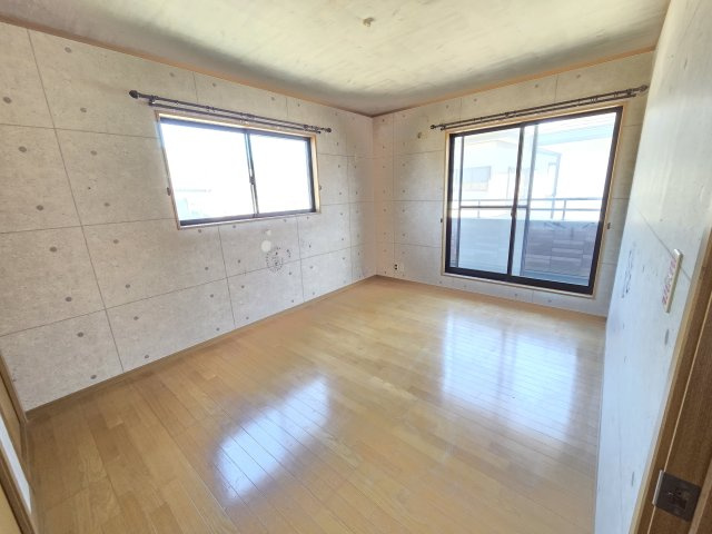 桐生市境野町四丁目　中古住宅の洋室
