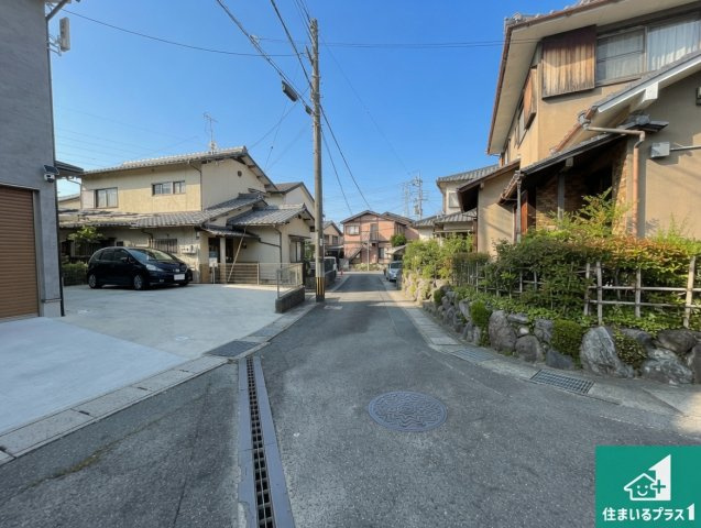 ★大津市坂本　新築一戸建ての前面道路含む現地写真|周辺は落ち着いた街並みの住宅地！子育てがしやすい住環境です！まだ未完成ですが、現地でしかわからない事もございます。是非一度ご覧ください。